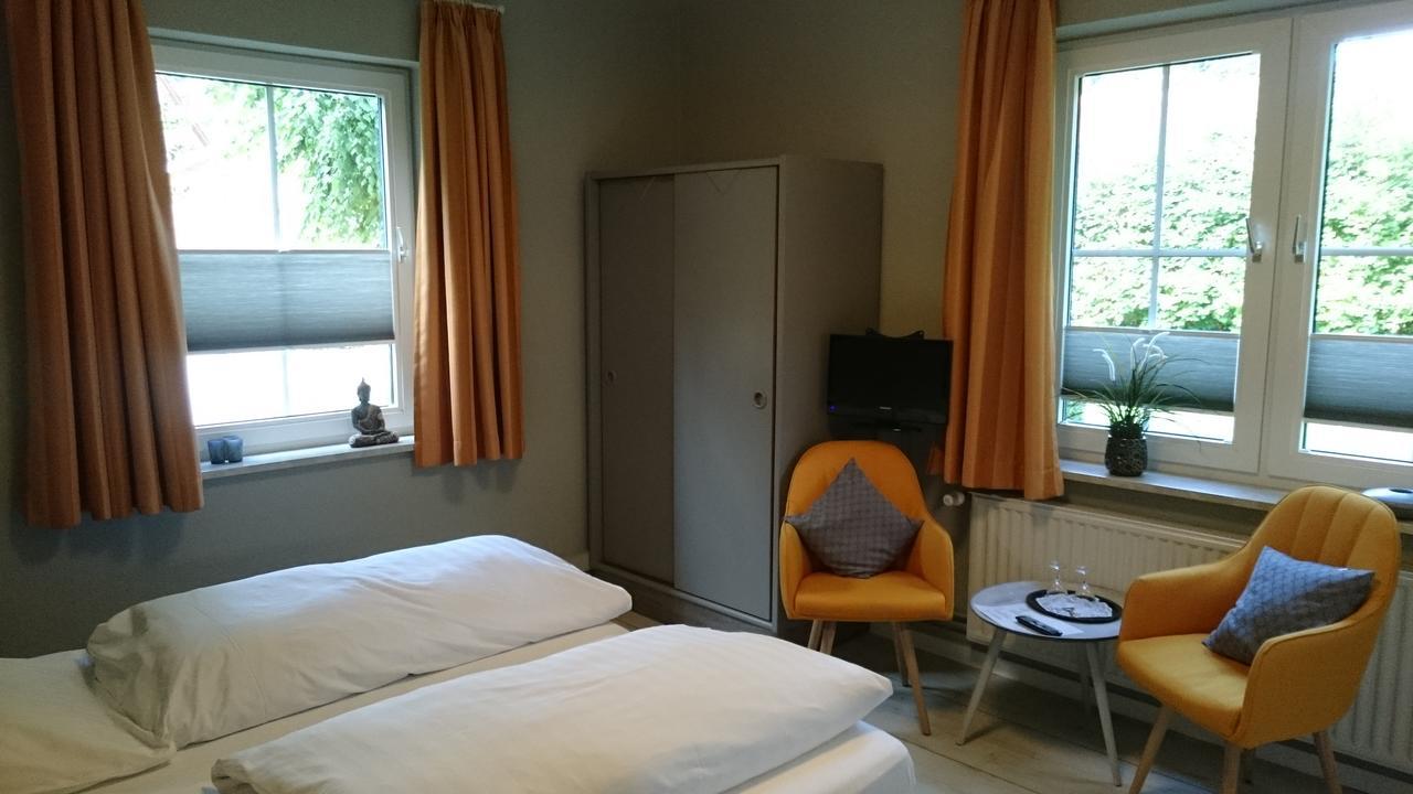 Gasthaus Zum Frohsinn Bosau 外观 照片